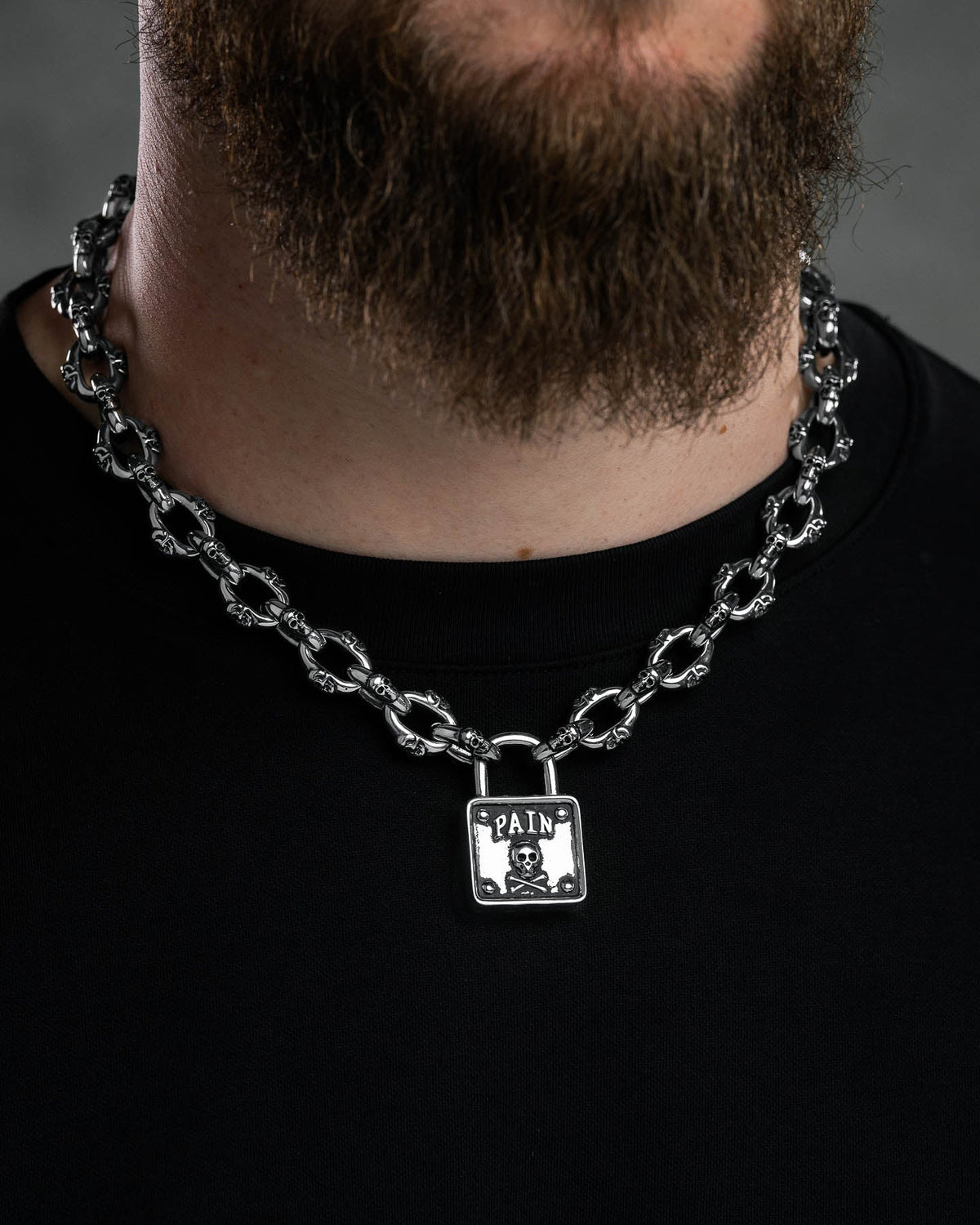 "Boneyards" Skull Padlock Chain