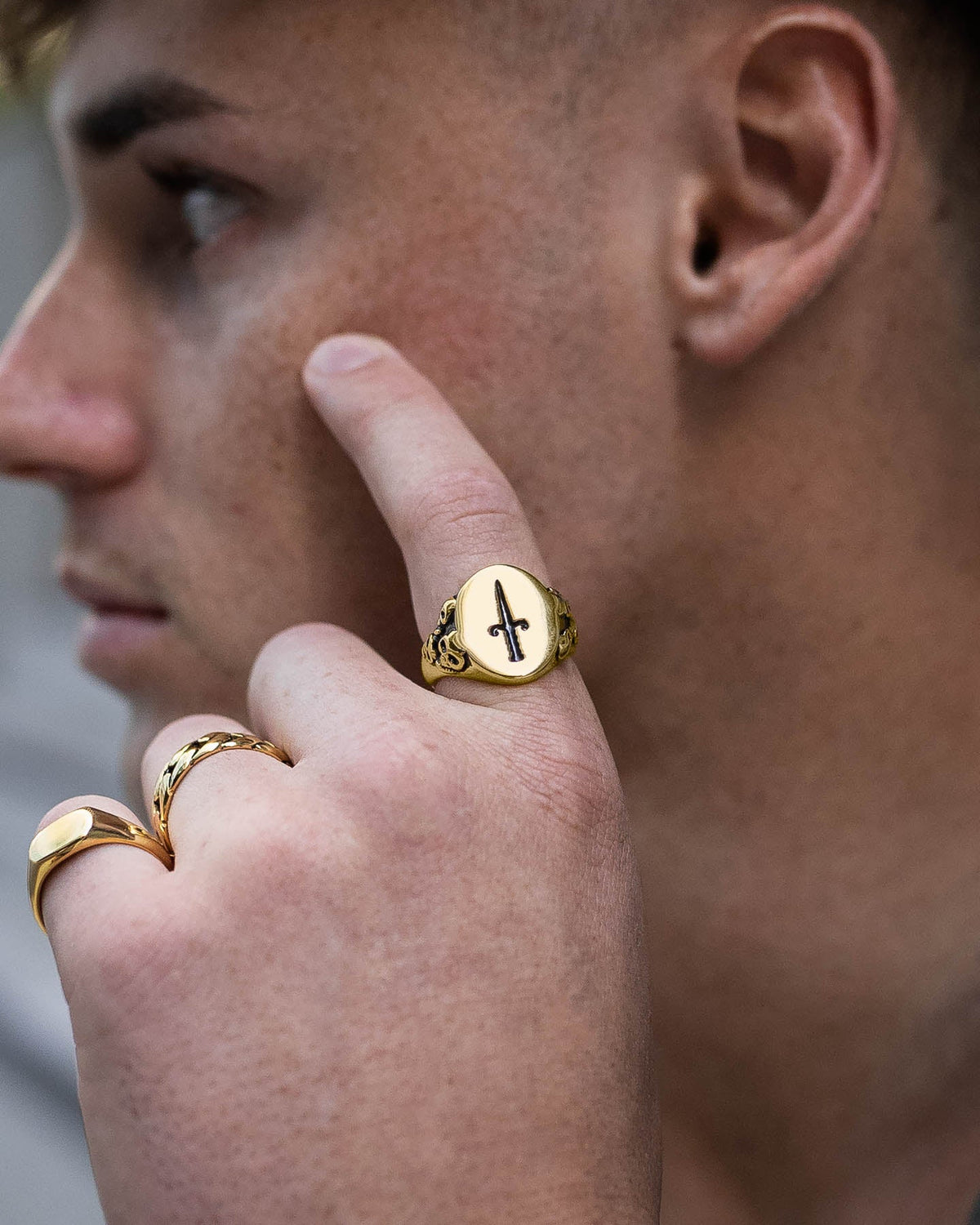 Graveyard Signet Ring (Gold)