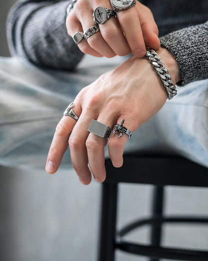 Statement Collective Signet Ring